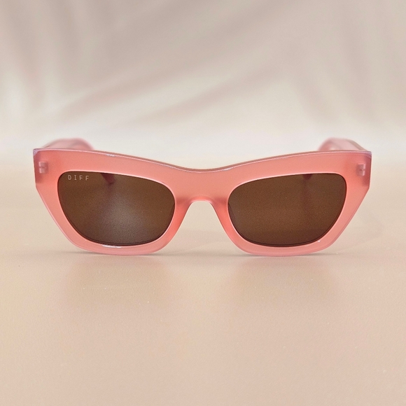 Diff Sunglasses Katarina Guava & Brown Thick Acetate Vacation Modern Minimalist